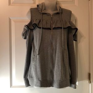 Zipper sweater with shoulder